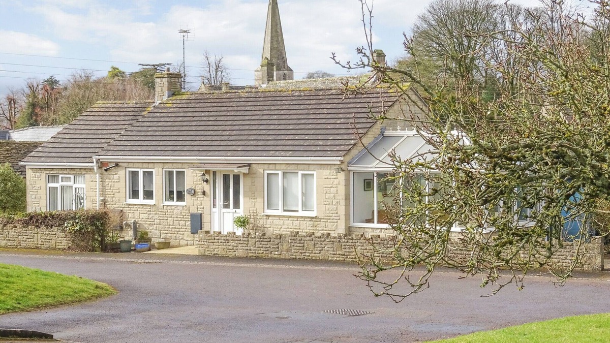 Stroud Cottage | 2 bedroom accommodation in Bisley, near Stroud