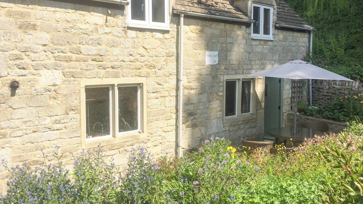 Stroud Cottage | 2 bedroom accommodation in Bussage, near Cirencester