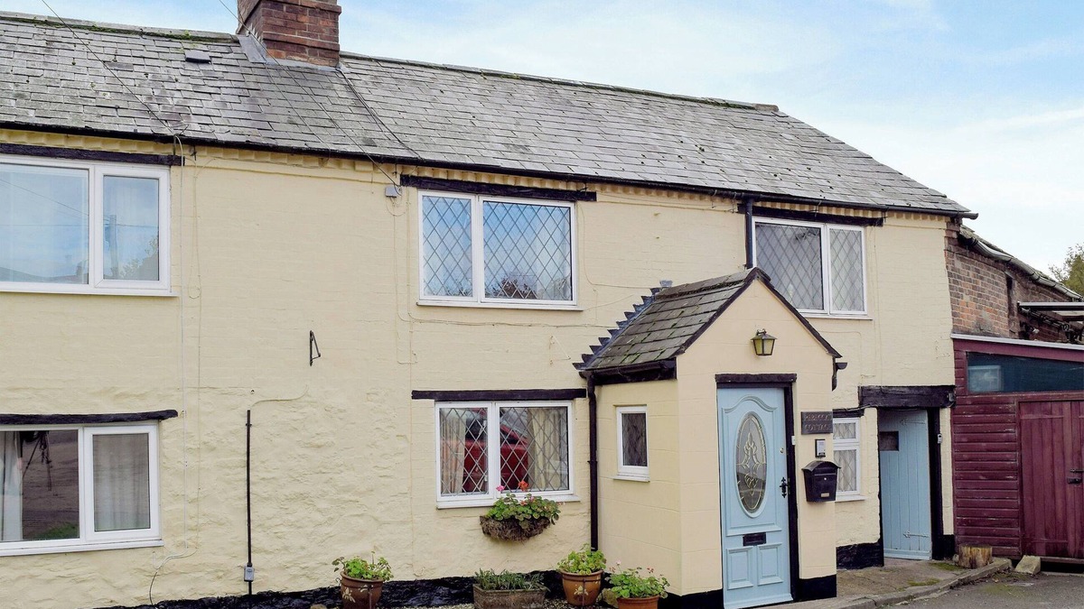 Flecknoe Cottage | 2 bedroom accommodation in Welton