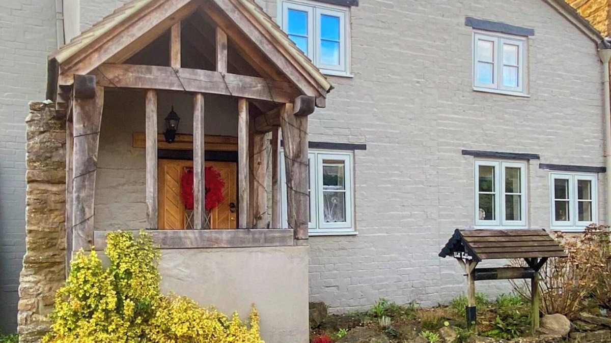 Ashby Saint Ledgers Cottage | 2 bedroom accommodation in Welton