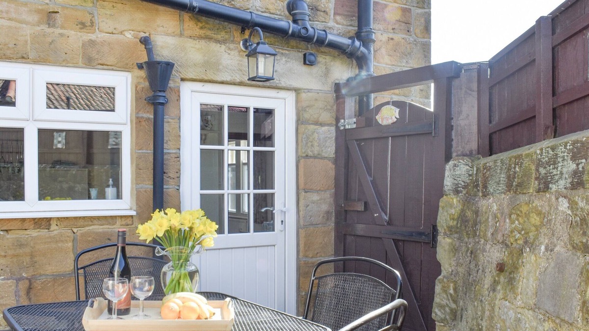 Fylingthorpe Cottage | 2 bedroom accommodation in Fylingthorpe, near Robin Hood’s Bay