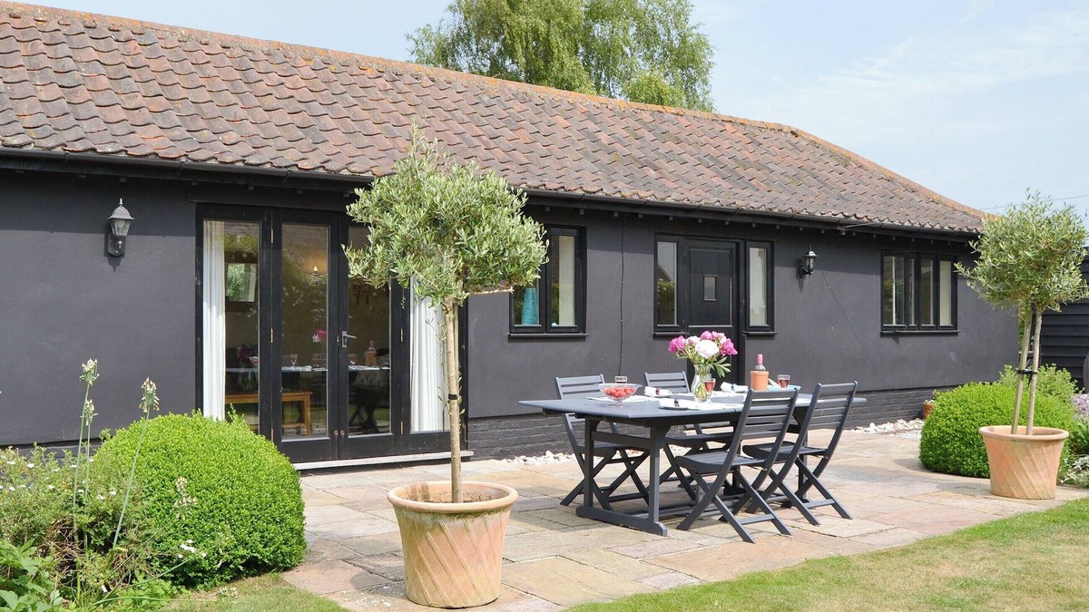 Occold Cottage | 2 bedroom accommodation in Occold, near Eye