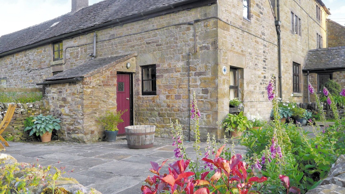 Leek Cottage | 2 bedroom accommodation in Onecote, near Leek