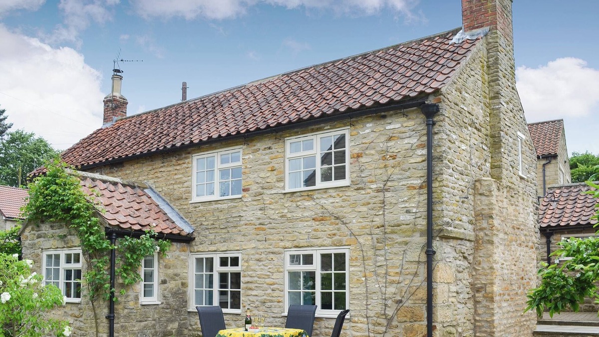Welburn Cottage | 2 bedroom accommodation in Welburn, near York