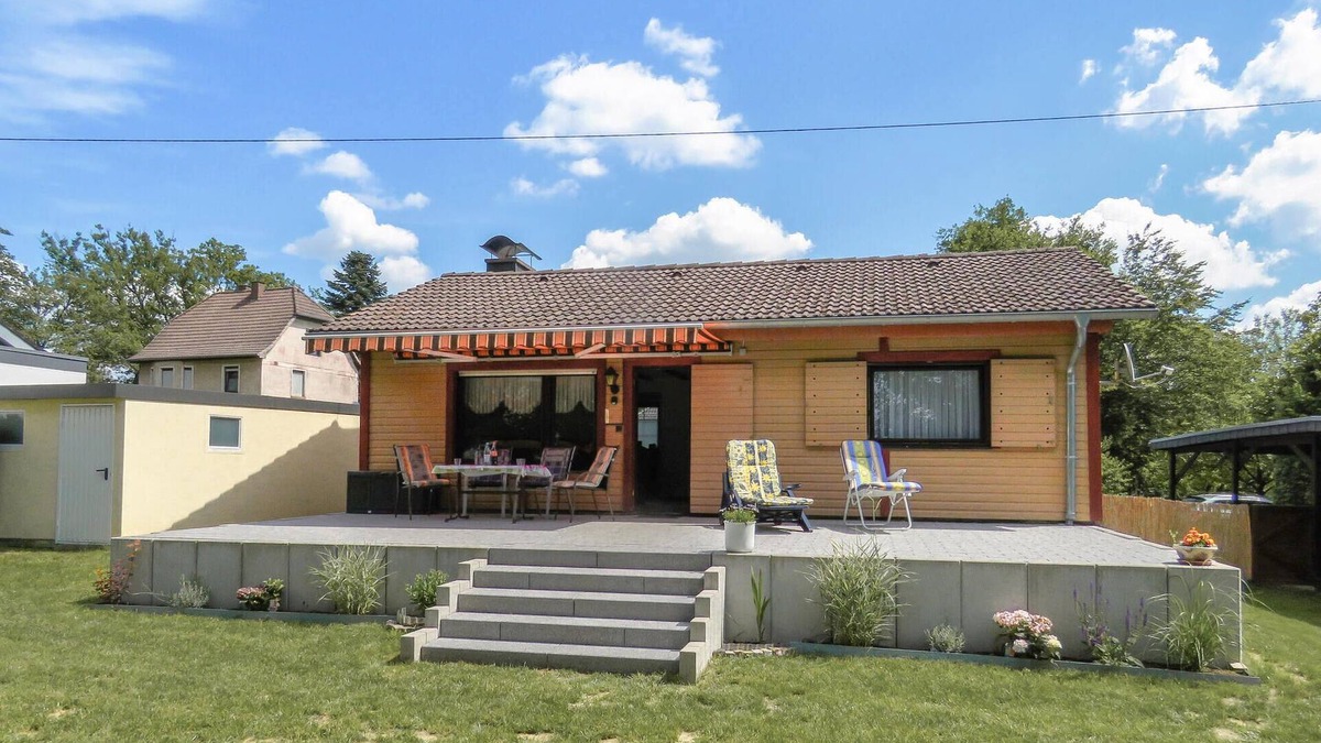 Flammersfeld House | 2 bedroom amazing home in Flammersfeld
