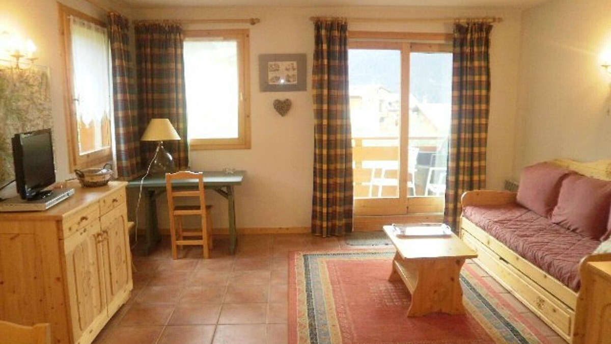 Vallandry Apartment | 2-bedroom apartment for 6 with balcony in Vallandry - Pets allowed