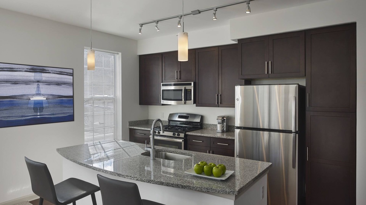 Newtown Square Apartment | 2-Bedroom Apartment - 7-day min. - Background check/Lease Required