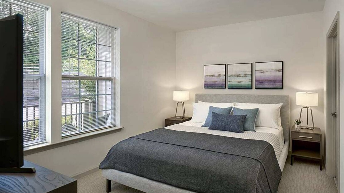 Newtown Square Apartment | 2-Bedroom Apartment - 7-day min. - Background check/Lease Required