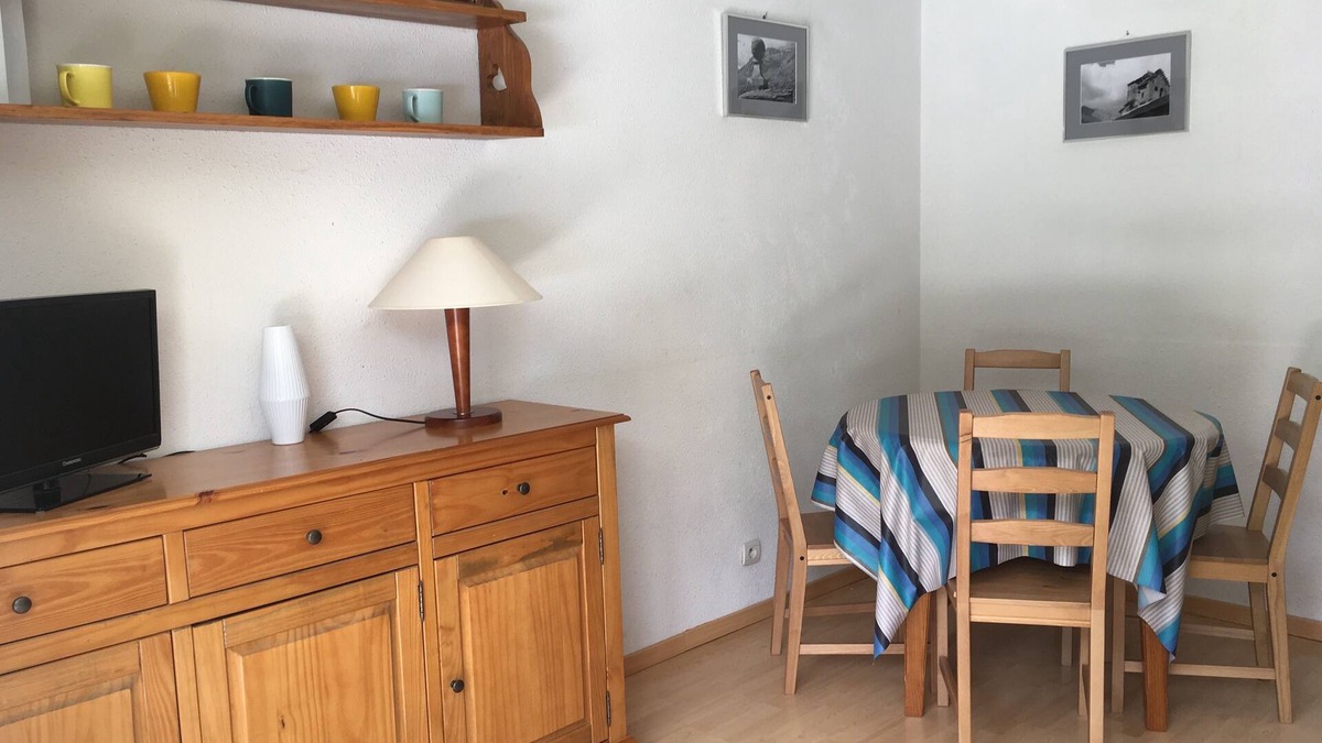 Esquieze-Sere Apartment | 2-bedroom apartment for 5/6 people with private garden renovated in December 23