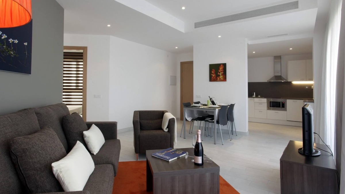 Les Corts Apartment | 2 bedroom apartment with large balcony
