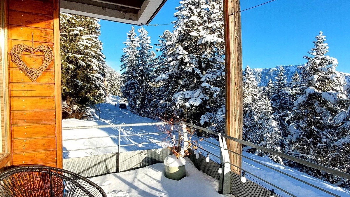 Chamrousse Apartment | 2-bedroom apartment - Ski locker and free parking