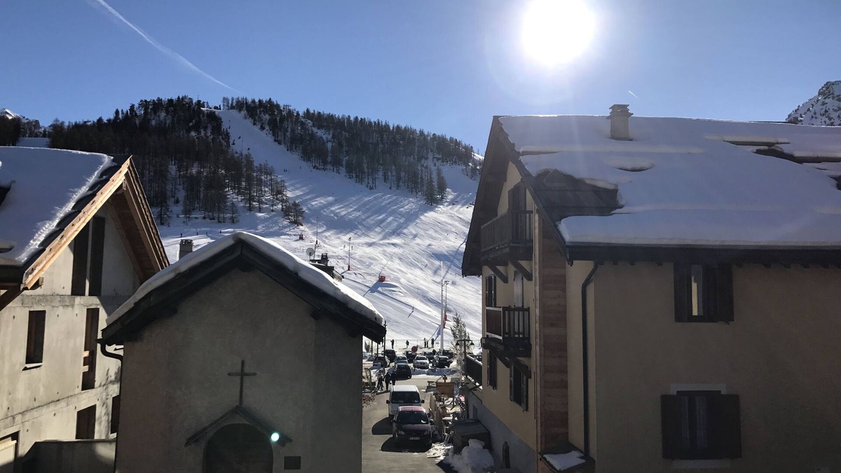 Montgenevre Apartment | 2 bedroom apartment overlooking the slopes