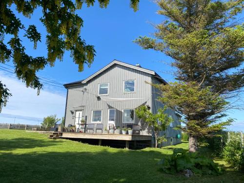 Solfjellsjoen Apartment | 2 Bedroom Apartment in Island Paradise