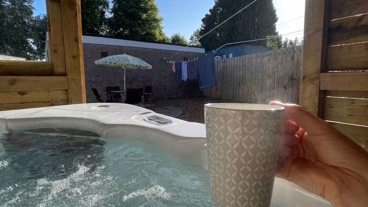 Dumfries Apartment | 2-bedroom apartment in lovely Dumfries with hot tub & disability enabled access