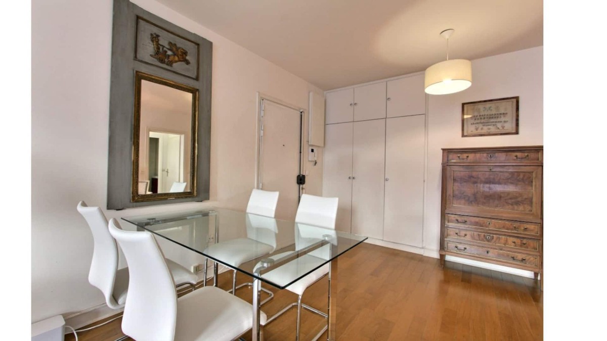 Quartier de l'Ecole-Militaire Apartment | 2 bedroom apartment in Saint Germain