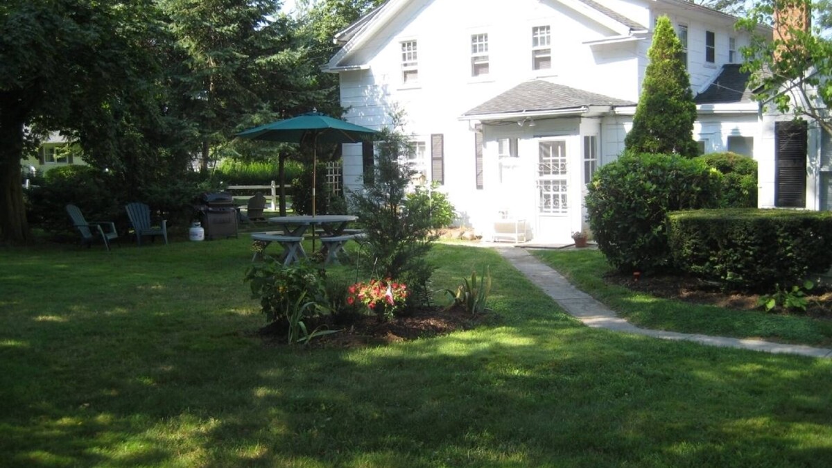 Southold Apartment | 2 Bedroom Apartment in Historic Home with private yard (WBH)