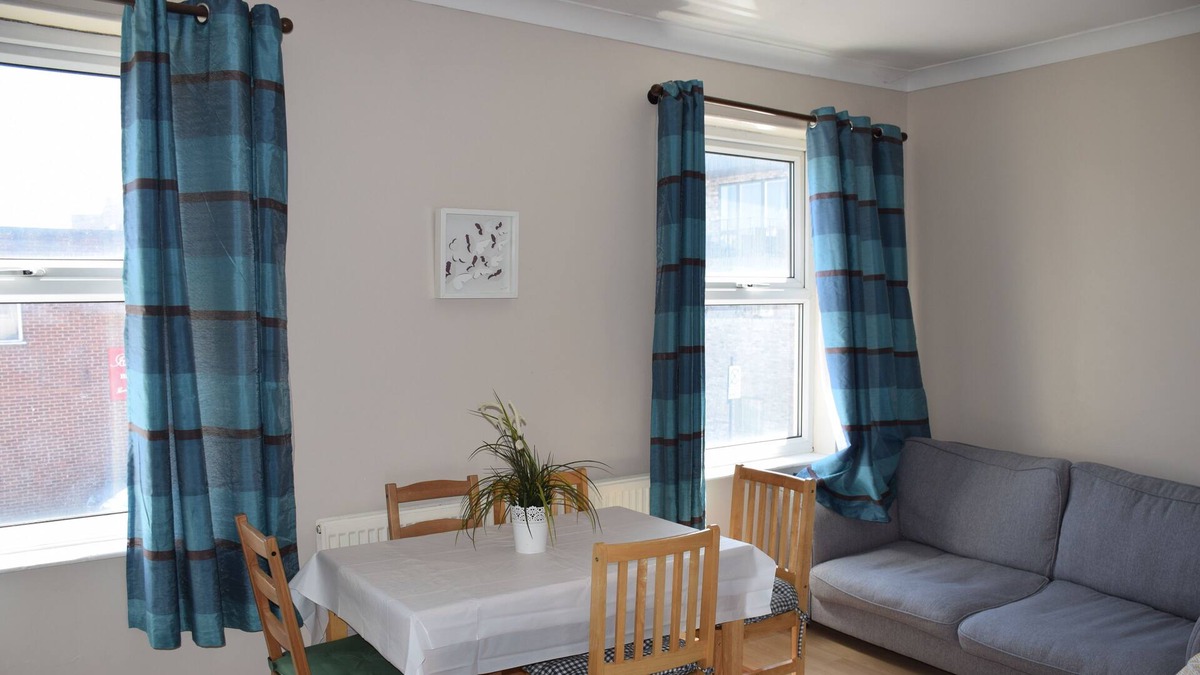 Higham Hill Apartment | 2 Bedroom apartment, London, 10 min. walk to tube, 20 min. to City ce