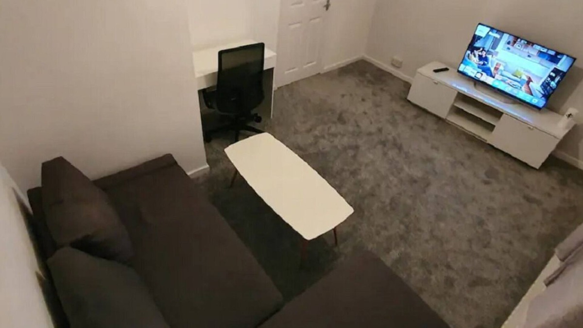 Weston by Wellend Apartment | 2 Bedroom Apartment near JLR, Coventry Airport and more