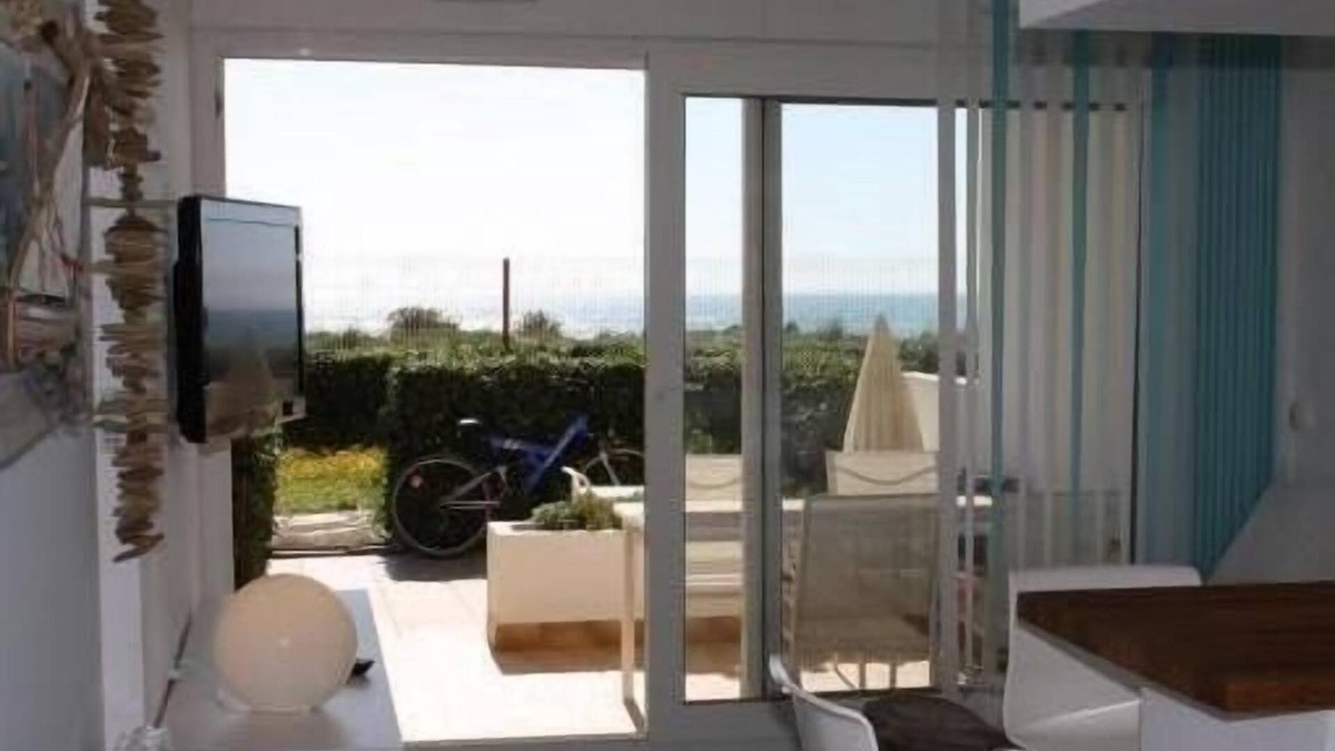 Frontignan Apartment | 2 bedroom apartment on the Frontignan Beach, first line