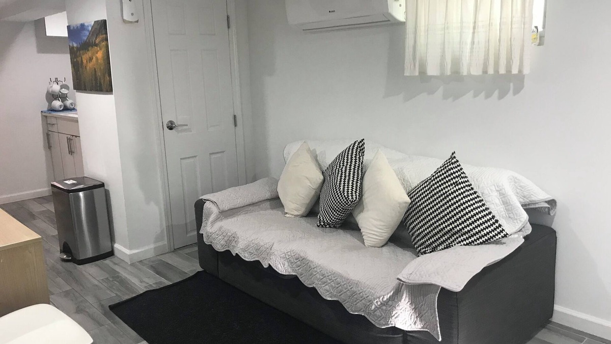 Queens Apartment | 2-bedroom apartment steps to Flushing Meadows-Corona Park