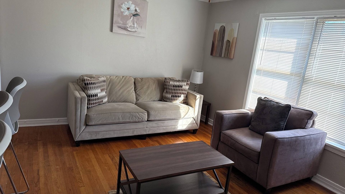 Highland Historic District Apartment | 2-bedroom apartment with WiFi, AC in charming Shreveport