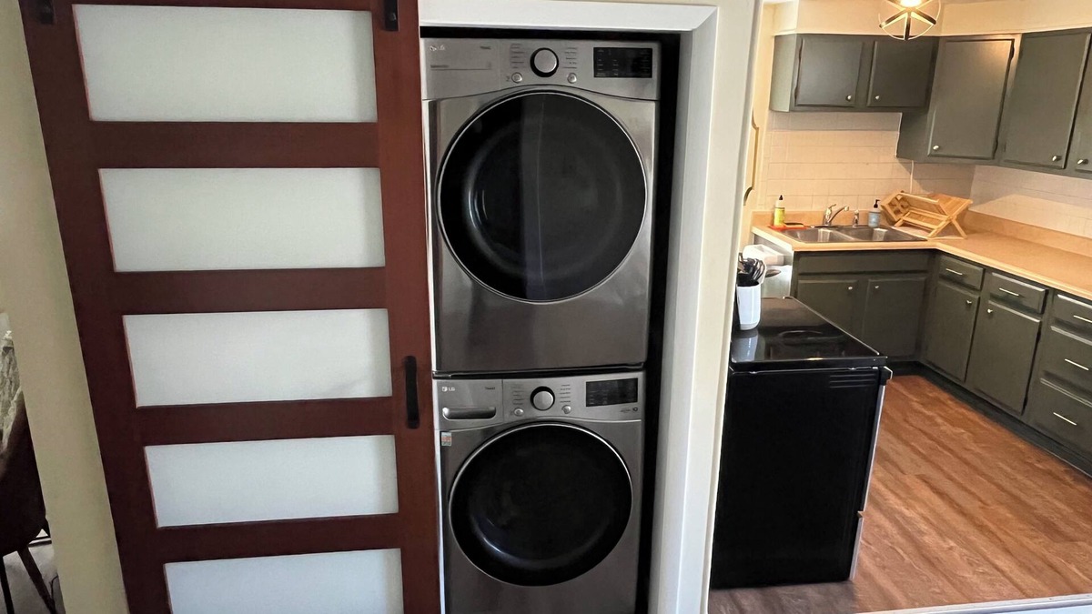 Lexington Apartment | 2-bedroom apartment with modern appeal in Lex! Mid Ohio close by!