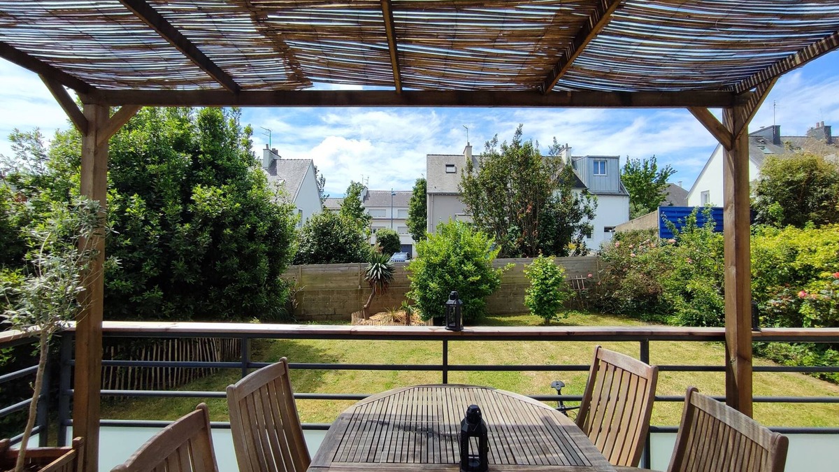 Lanester Apartment | 2-bedroom apartment with garden and sun terrace ☀️