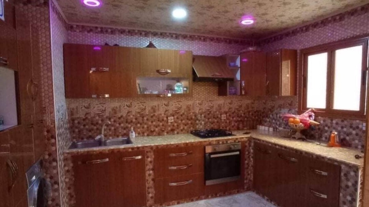 Batna Apartment | 2 bedroom apartment with a living room . Space for up to ten people.