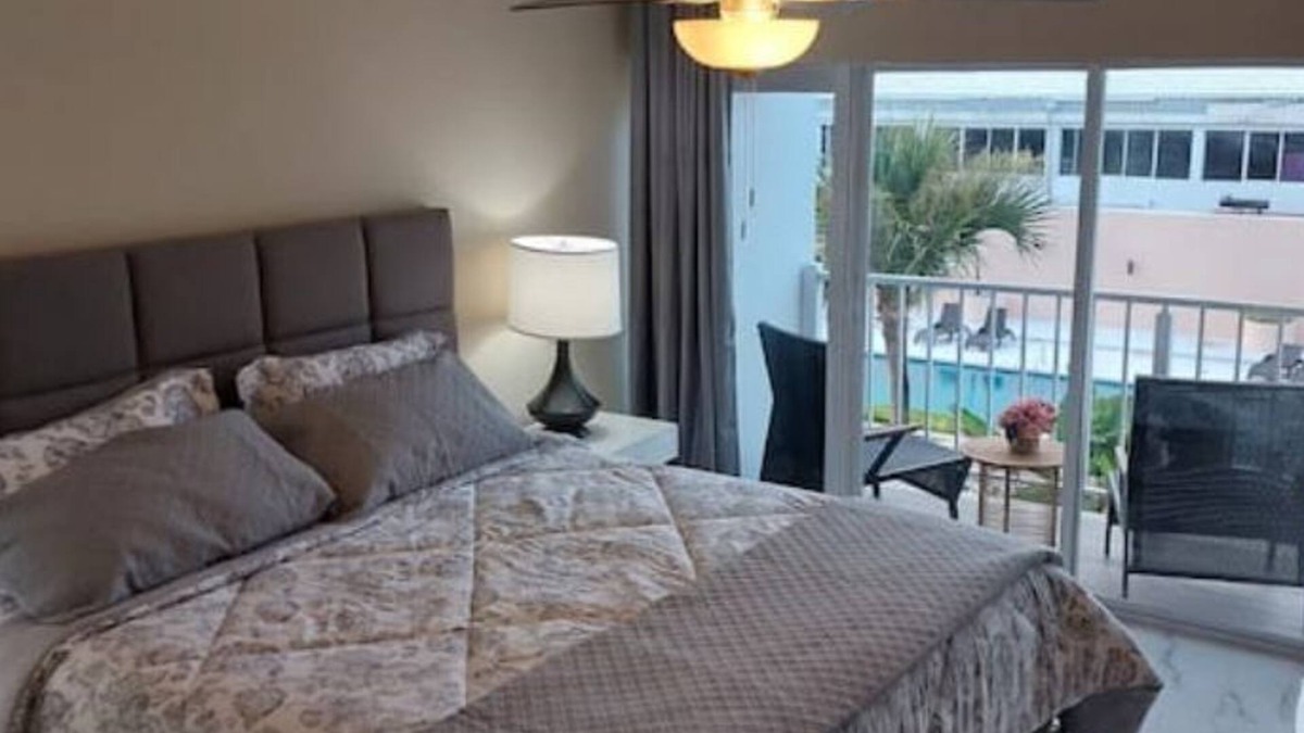Nassau Condo | 2 Bedroom Apt overlooking harbour