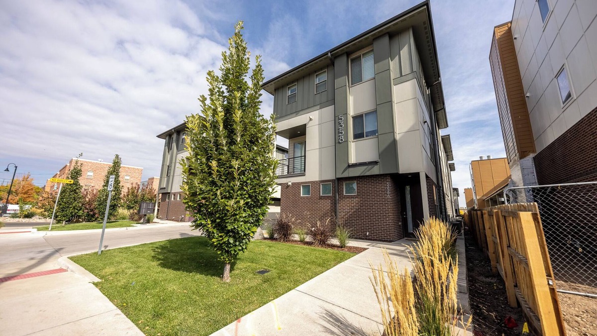 Arvada House | 2 Bedroom Arvada Escape