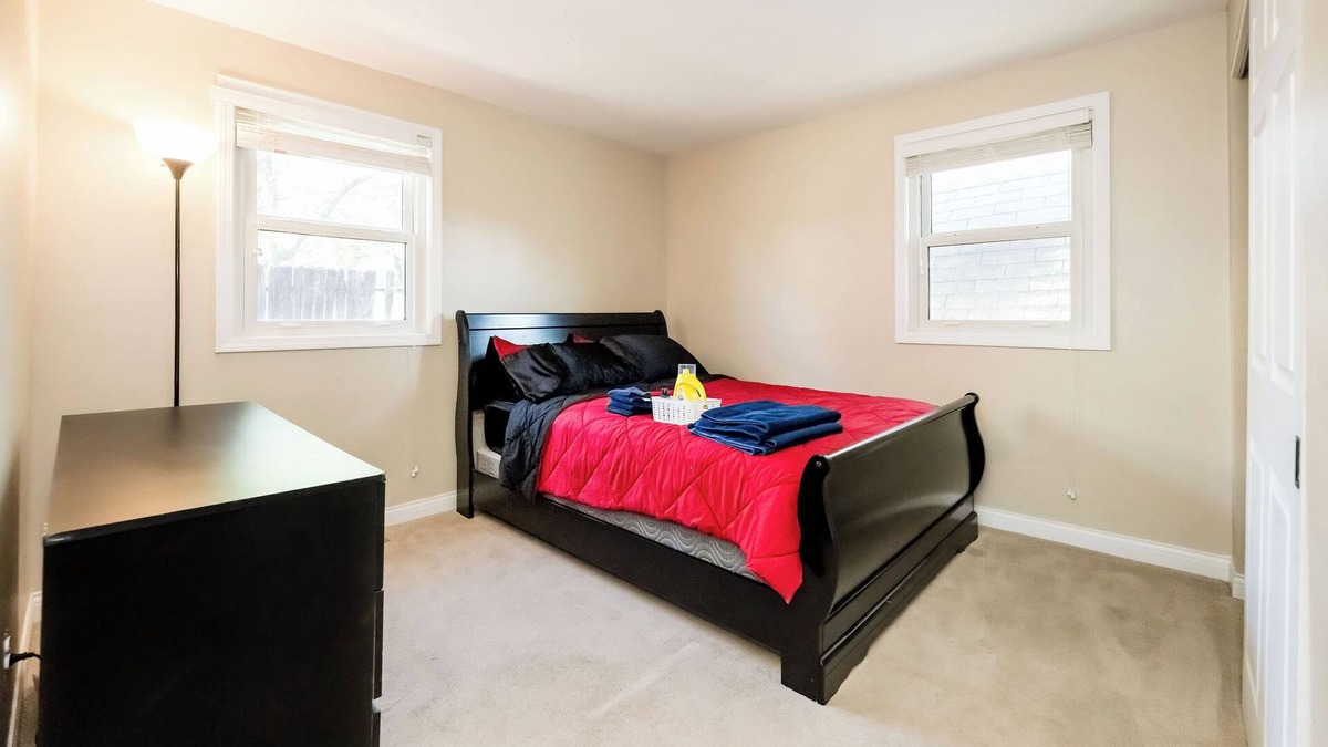 Lima House | 2-bedroom available in a shared home with WiFi, AC, and a Inground pool to use.