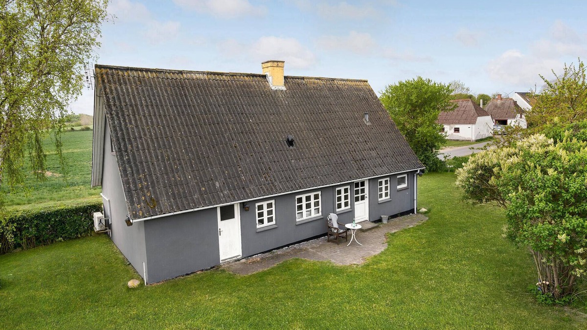 Østerskov House | 2 bedroom awesome home in Humble