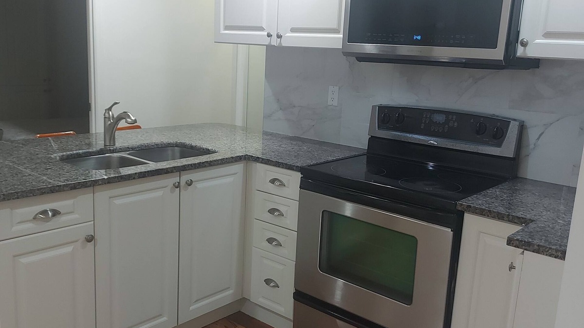 Vaughan House | 2 Bedroom Basement Apartment For Rent in Vaughan Canada. 647-400-4944.
