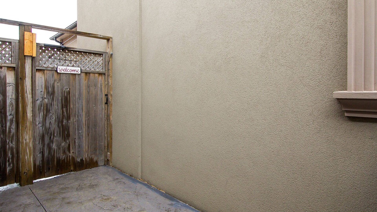 Norseman Heights Apartment | 2 Bedroom basement apartment located in Etobicoke close to subway