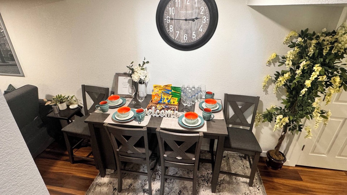 Aurora House | 2 bedroom basement with private entrance, 11m to DIA and 1m to Gaylord Rockis