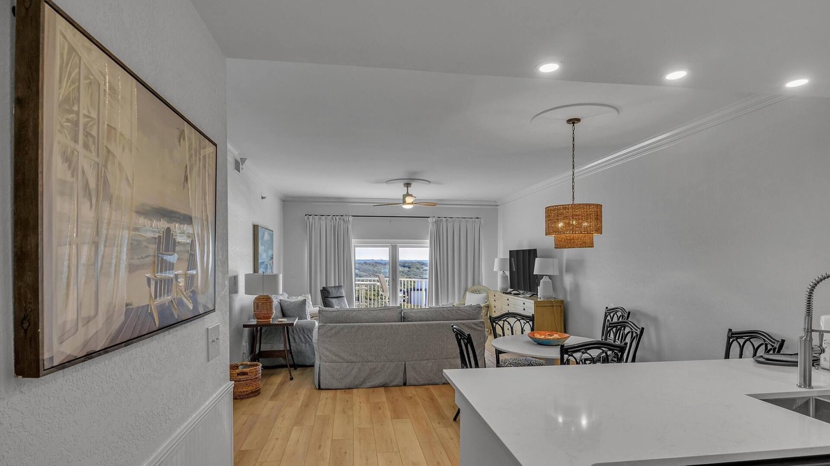 Four Mile Village Condo | 2 Bedroom Beach Manor condo on the 6th Floor at Tops’l Resort with Sandestin Resort Perks!