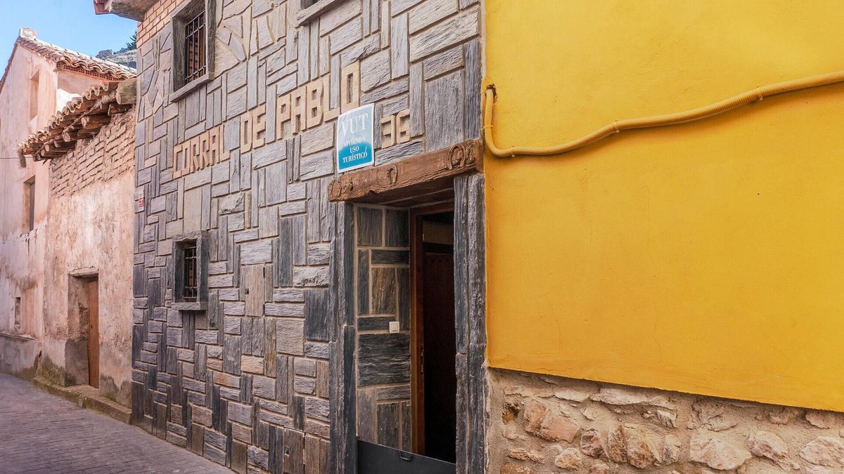 Montalban House | 2 bedroom beautiful home in Montalbán