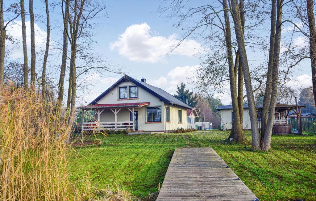 Wolsztyn House | 2 Bedroom Beautiful Home In Wilcze