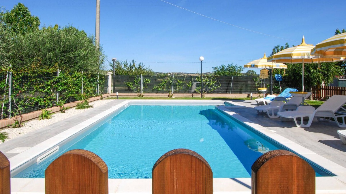 Corridonia House | 2 bedroom beautiful home in Corridonia