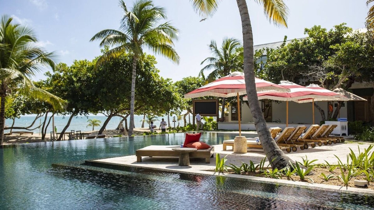Plantation House | 2 Bedroom Beachfront Accommodation at Itzana Resort