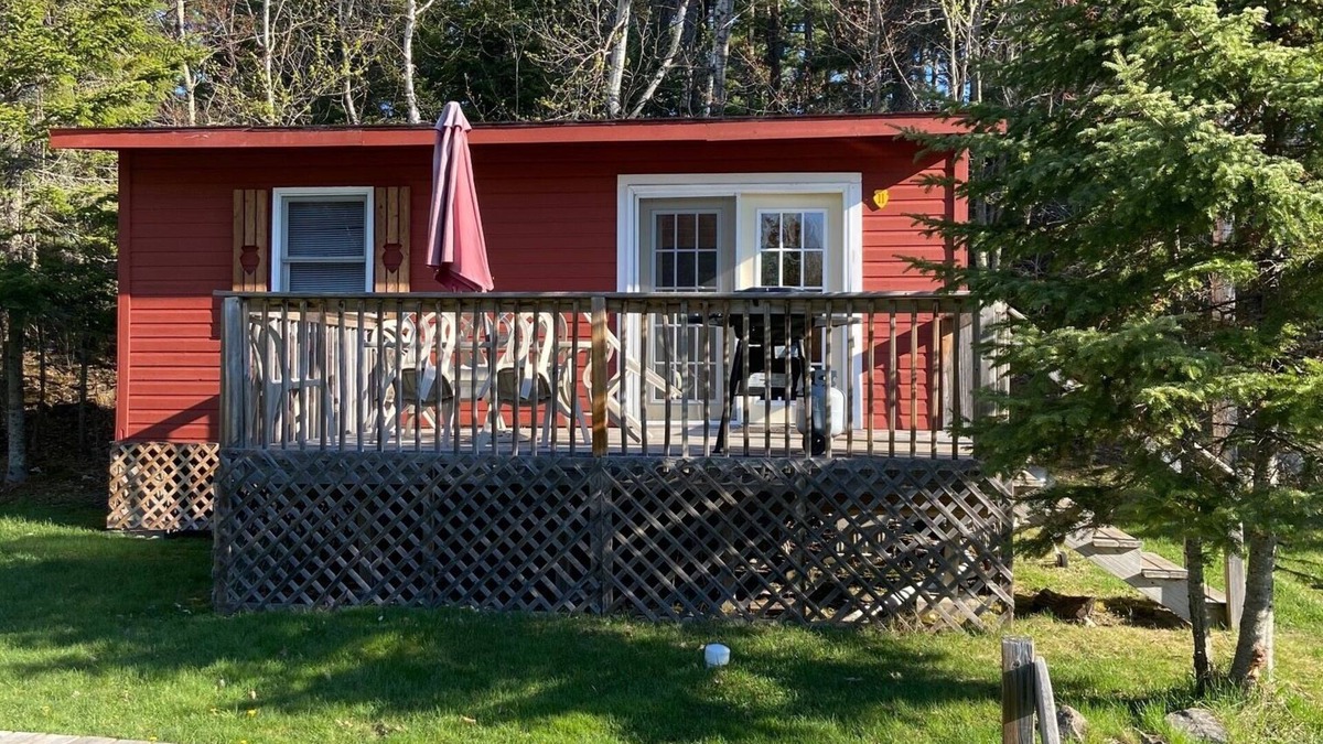 Ray Cabin | 2 bedroom cabin in the heart of Voyageurs National Park on Lake Kabetogama.