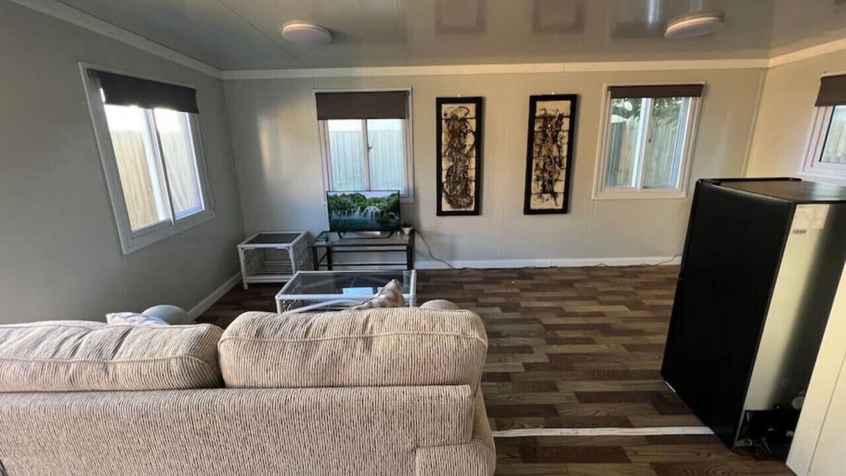 Grafton Apartment | 2 Bedroom Cabin with off street parking