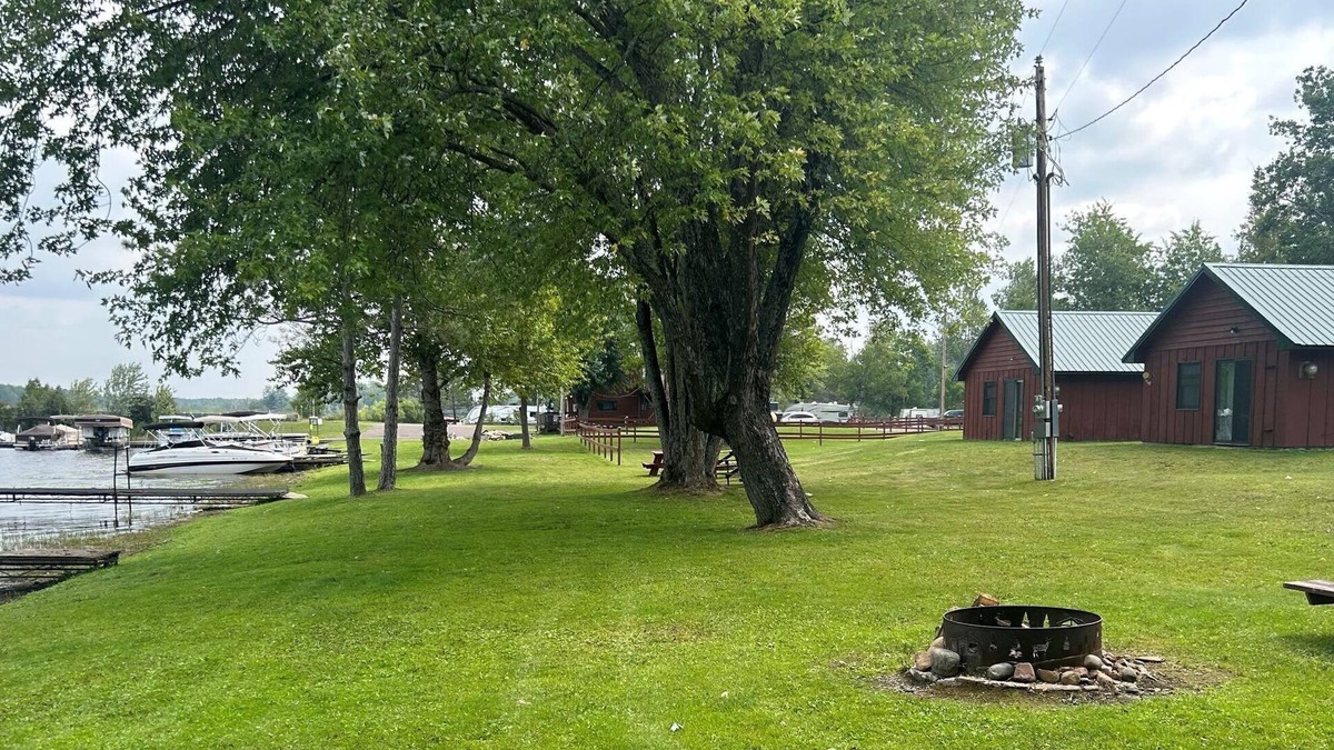 Duluth Cabin | 2-bedroom cabins in Duluth with WiFi access at the bar and restaurant building.