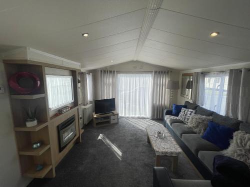Rhyl Other | 2 Bedroom Caravan, Edi Rita, Robin Hood, Pet Friendly