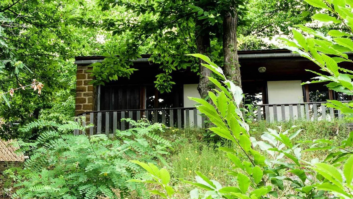Pourcharesses Ski Chalet | 2-bedroom chalet in Lozère on the shores of Lake Villefort