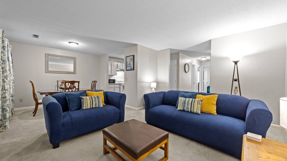 Greensboro Condo | 2 Bedroom Condo HighSpeed WiFi near Top Golf & Airport