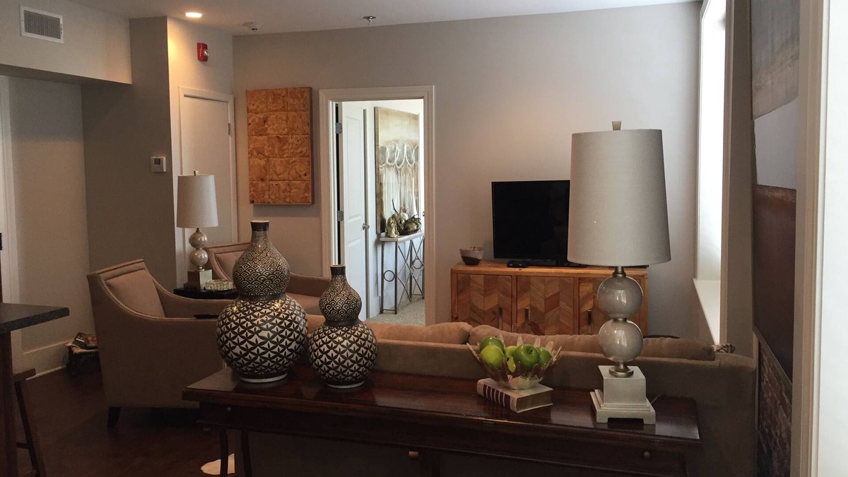 Cleveland Condo | 2 Bedroom Condo in the Historic Grover Hotel in downtown Cleveland, MS