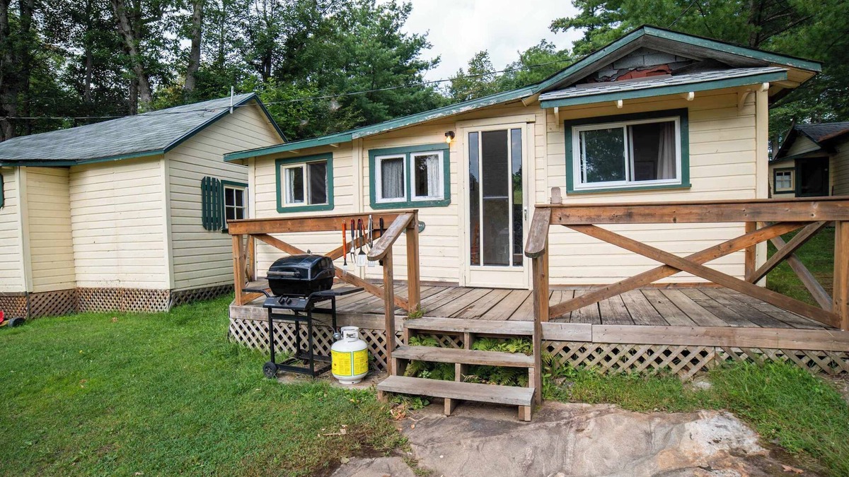 Gravenhurst Cabin | 2-Bedroom Cottage #5 - Lodgepole Pine