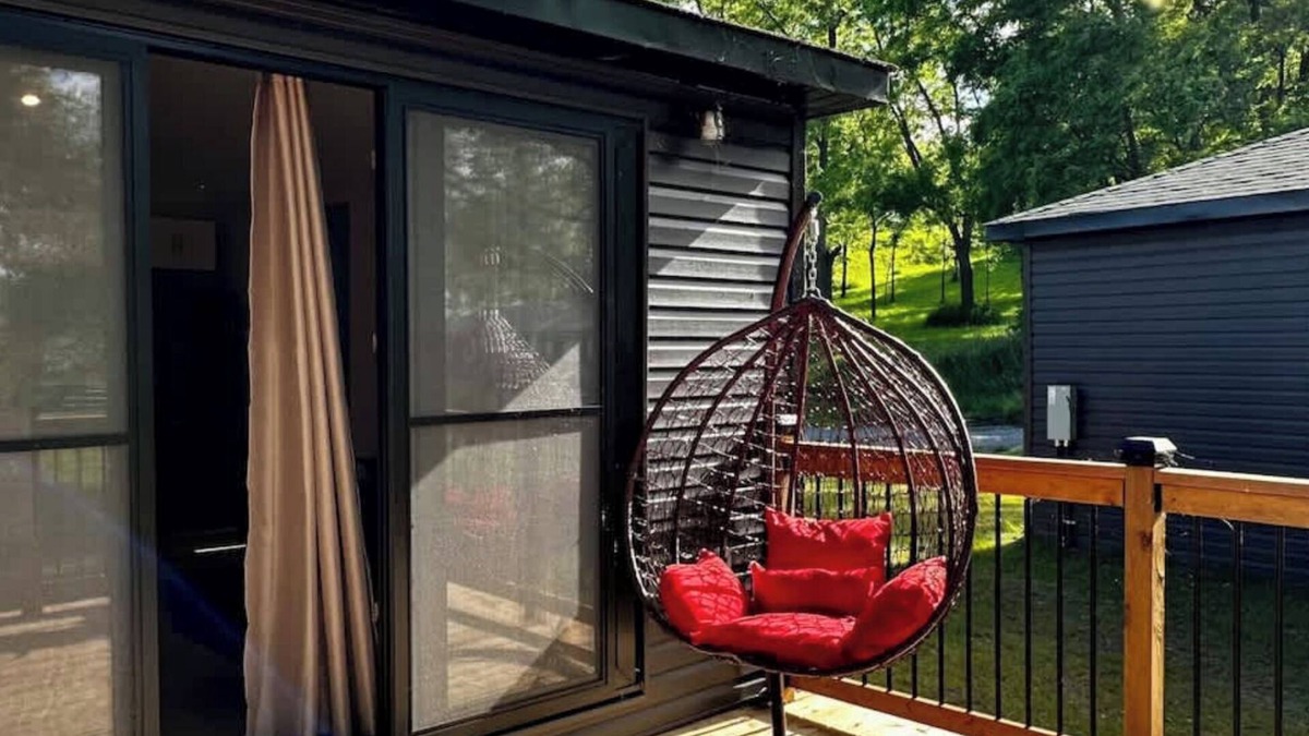Harwood Cabin | 2 Bedroom Cottage #6: Willow Bay
