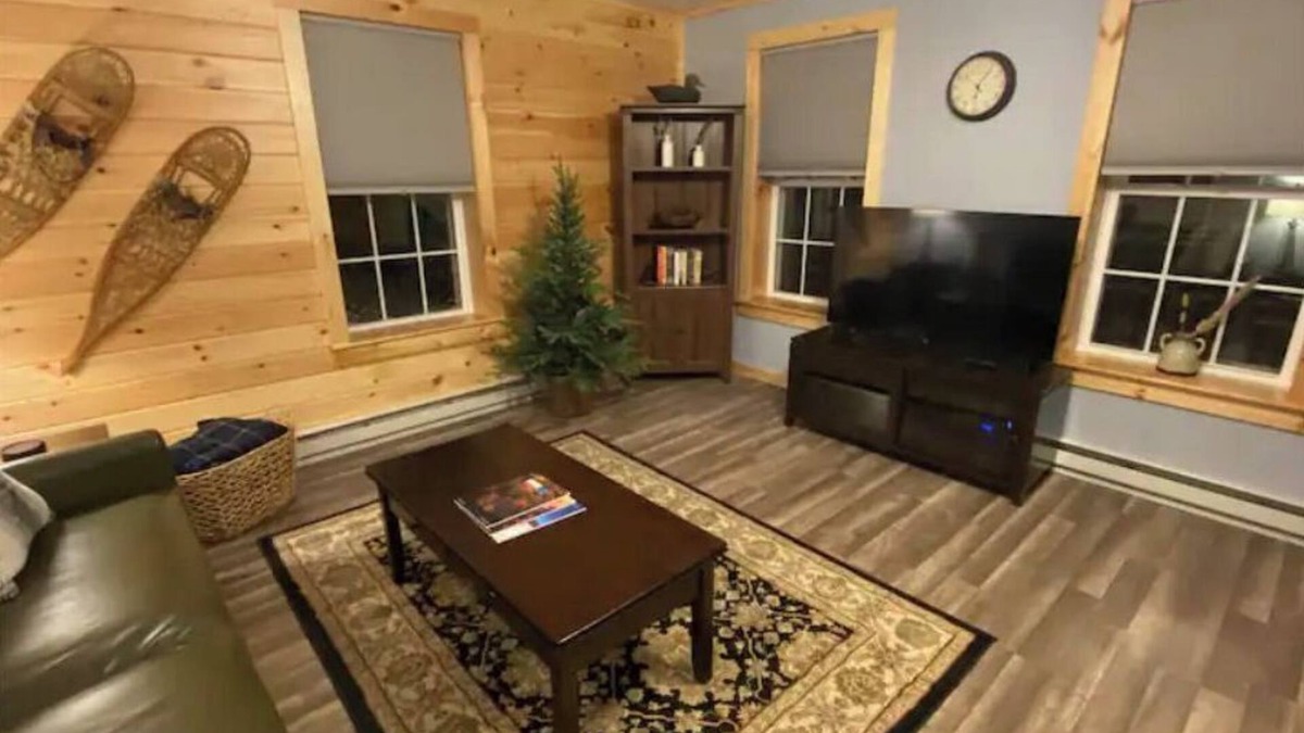 Tupper Lake House | 2 Bedroom Cottage - Adirondack Basecamp